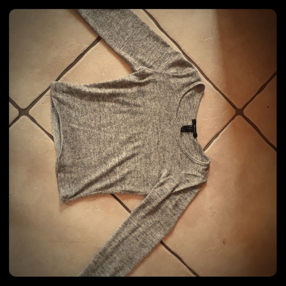 Longed sleeved croptop